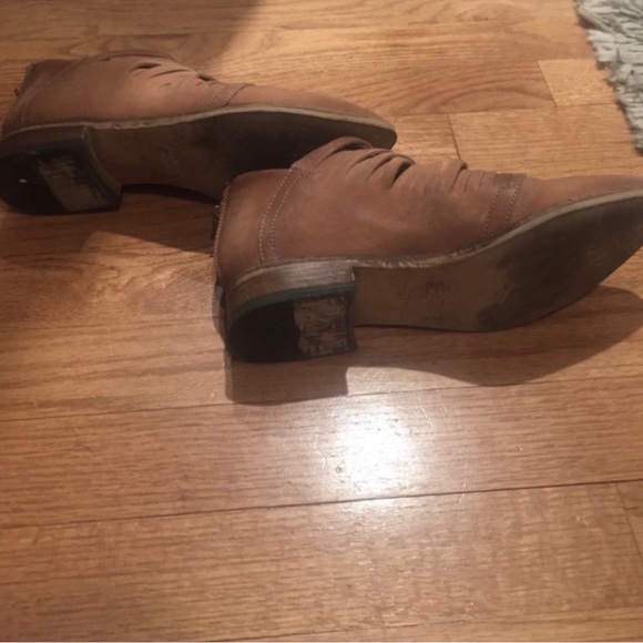 Free People “Lost Valley” Ankle Booties Leather Size 7 / leather booties / fall - Picture 5 of 5